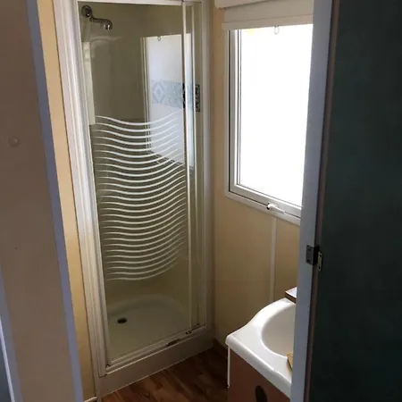 Mobil-home 5 Personnes Proche De La Plage Kemping *